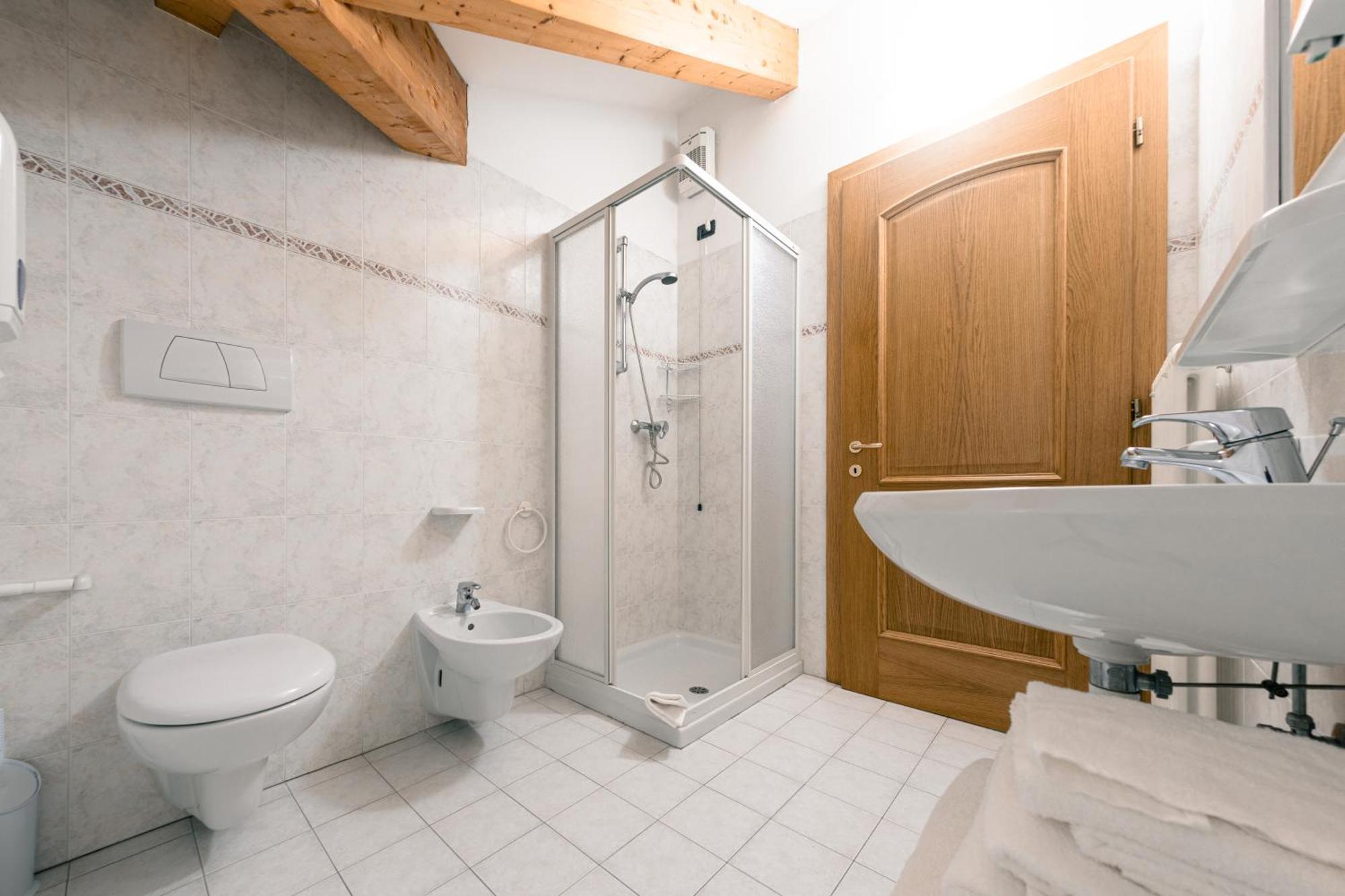 Hotel Vittoria Roncegno Екстер'єр фото
